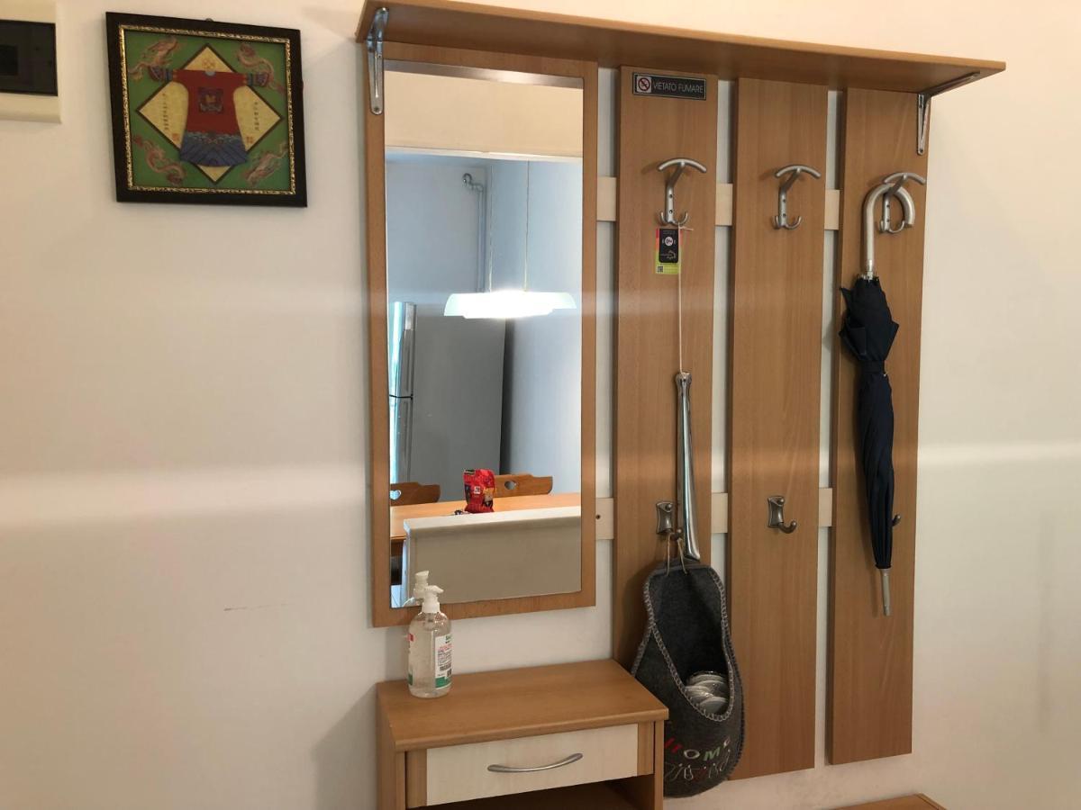Guesthouse Gigli 2 - Free Tourist Card & Car Parking - No Trucks Больцано Екстер'єр фото